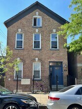 1613 W Pierce Ave in Chicago, IL - Building Photo - Building Photo