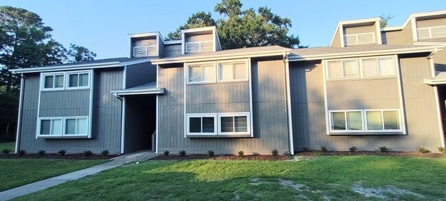 property at 10301 N Kings Hwy