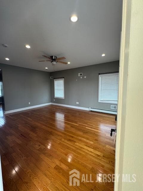 350 Cliff Rd in Sewaren, NJ - Building Photo - Building Photo