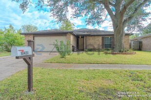 10431 Odessa Dr in Sugar Land, TX - Building Photo