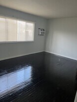 6007 Cahuenga Blvd, Unit Second floor in North Hollywood, CA - Building Photo