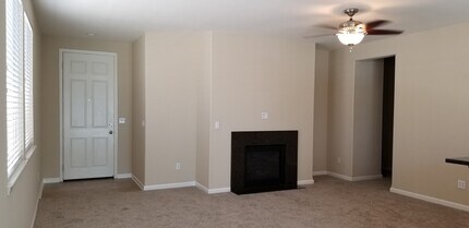 2160 Overland Park Dr in Reno, NV - Building Photo - Building Photo