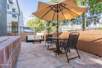 706 E Washington St in Phoenix, AZ - Building Photo - Building Photo