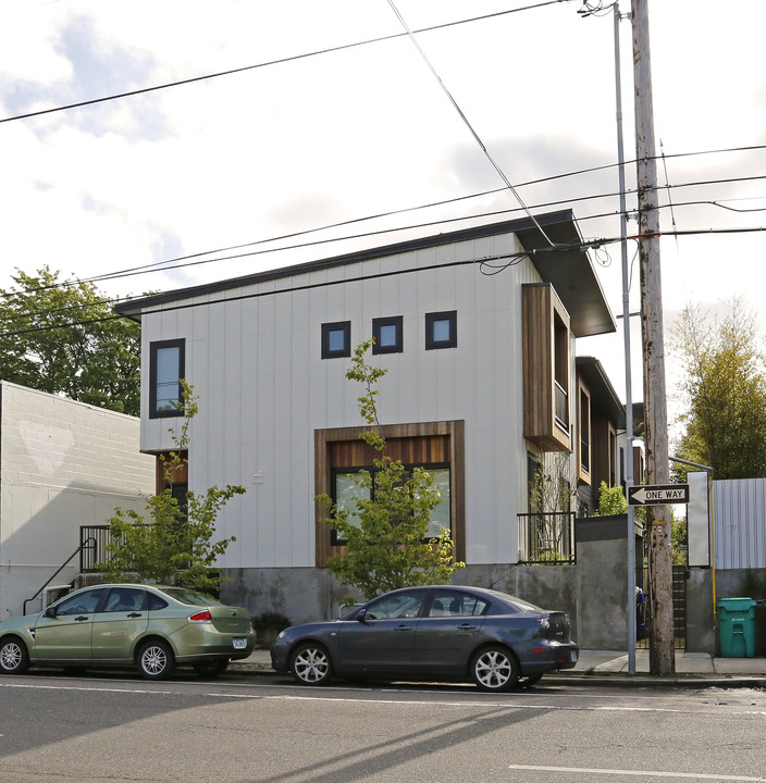 Williams Alley in Portland, OR - Building Photo