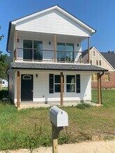 404 Elm Ave in South Pittsburg, TN - Building Photo - Building Photo