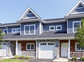 Waterford Townhomes Apartamentos