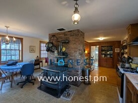 113 Albion Rd in South China, ME - Building Photo