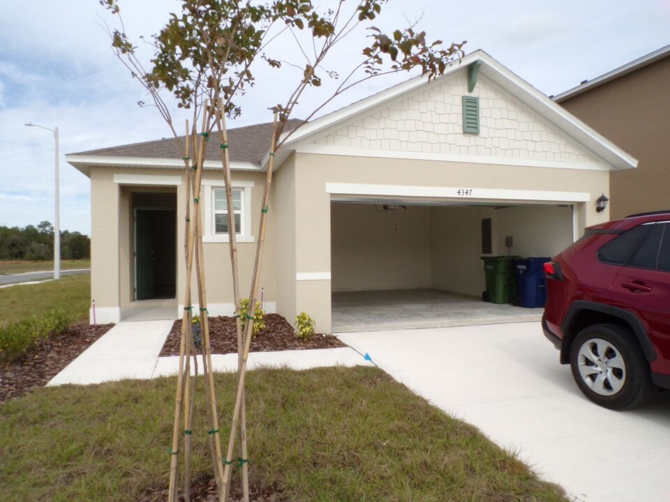 4347 Testana Ln in Winter Haven, FL - Building Photo