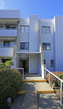 Ocean View in White Rock, BC - Building Photo - Building Photo