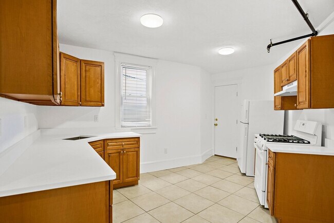2 Walnut St in Boston, MA - Building Photo - Building Photo