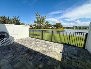6939 Harbours Edge Ave in Greenacres, FL - Building Photo - Building Photo