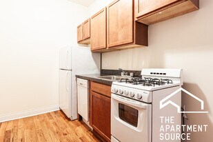 2844 N Orchard St, Unit 36 in Chicago, IL - Building Photo