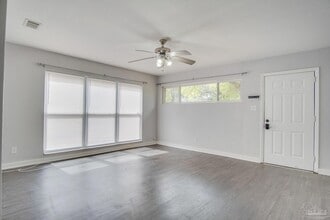 1004 Kearny Dr in Pensacola, FL - Building Photo - Building Photo