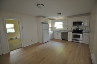 2 Fairfield Ave, Unit 2 Fairfield Ave Apt. 4 in Norwalk, CT - Building Photo