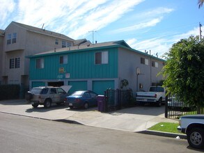 1537 Locust Ave in Long Beach, CA - Building Photo - Building Photo