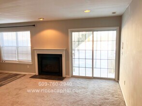 35 Highgrove Ct in West Deptford, NJ - Foto de edificio - Building Photo