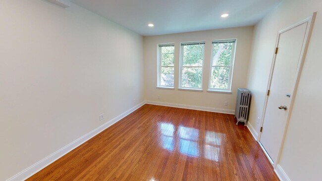 123 Sutherland Rd, Unit M in Boston, MA - Building Photo - Building Photo