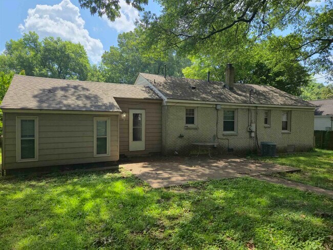 property at 509 N Graham St