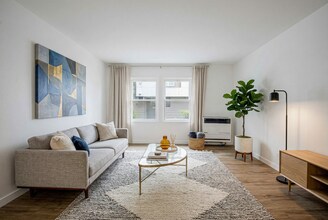 8748.5 Belford Ave in Los Angeles, CA - Building Photo - Building Photo