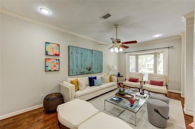 property at 1526 Forest Home Dr