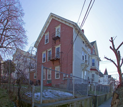 904 Middle St in Fall River, MA - Building Photo - Building Photo