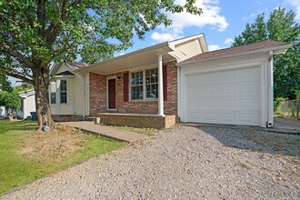 726 Shelton Cir in Clarksville, TN - Building Photo - Building Photo