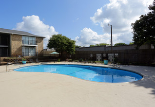 The Ridge in Tyler, TX - Foto de edificio - Building Photo