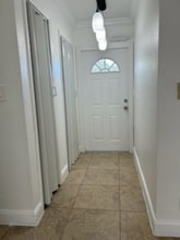 2750 Pierce St, Unit 10 in Hollywood, FL - Foto de edificio - Building Photo