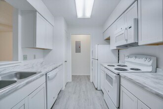 8701 Schick Rd-Unit -Unit C in Austin, TX - Building Photo - Building Photo