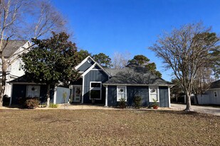 178 Pelican Bay Dr in Panama City, FL - Building Photo