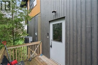 119 Tremaine Rd in Milton, ON - Building Photo - Building Photo
