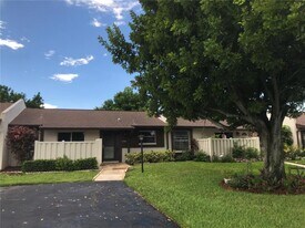 3705 34th Ave Dr W in Bradenton, FL - Building Photo