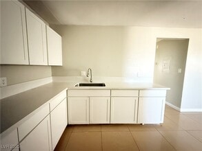 2353 Exeter Dr in Las Vegas, NV - Building Photo - Building Photo