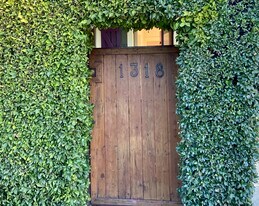 1318 N McCadden Pl, Unit 1318.5 in Los Angeles, CA - Building Photo