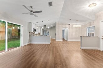 6000 NW 43rd Terrace in Coconut Creek, FL - Building Photo - Building Photo