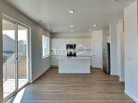 6600 S Newbern St in Aurora, CO - Building Photo - Building Photo