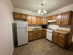 13 1st St SE-Unit -10 in Minot, ND - Building Photo - Building Photo