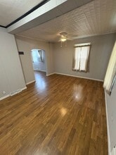 1102 Hawthorne Ave in Waterloo, IA - Building Photo - Building Photo