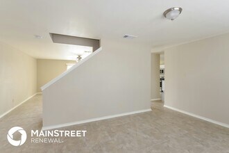 8014 Chestnut Bluff Dr in Converse, TX - Foto de edificio - Building Photo