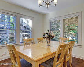 2581 Haldumar Terrace in Jacksonville, FL - Foto de edificio - Building Photo