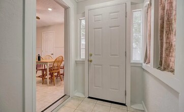 521 W Acres St in Norman, OK - Building Photo - Building Photo