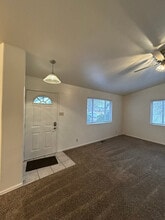 895 S Knox Dr in Pueblo West, CO - Foto de edificio - Building Photo