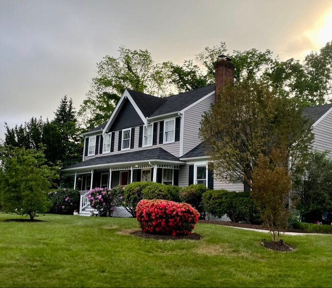 1156 Bandy Run Rd in Herndon, VA - Building Photo - Building Photo