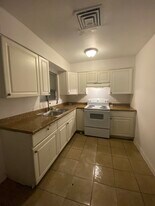 2821 Stewart Ave, Unit 2821 Stewart Ave unit 3 in Las Vegas, NV - Building Photo