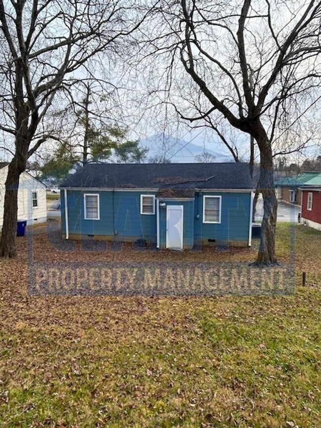 1011 Gary St NW in Cleveland, TN - Building Photo - Building Photo