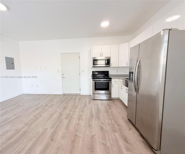 402 NW 12th Ave in Miami, FL - Building Photo - Building Photo