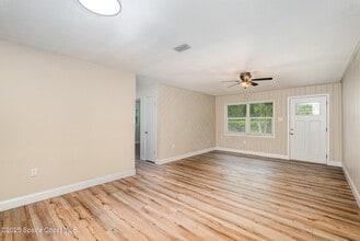 1895 Sugar Ln in Mims, FL - Building Photo - Building Photo