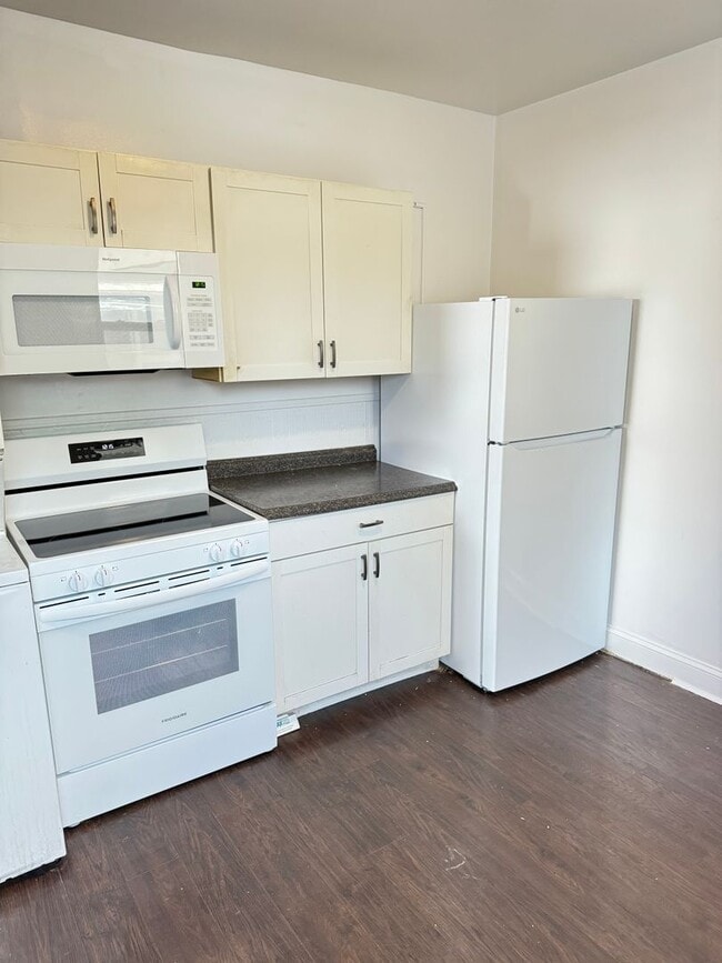 property at 131 E New St