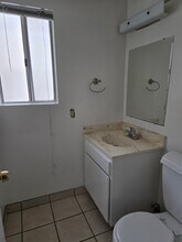 2704 Ruhland Ave, Unit 3 in Redondo Beach, CA - Foto de edificio - Building Photo