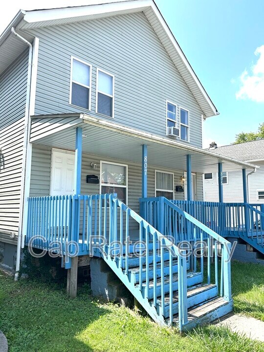 807 E 2nd Ave in Columbus, OH - Foto de edificio